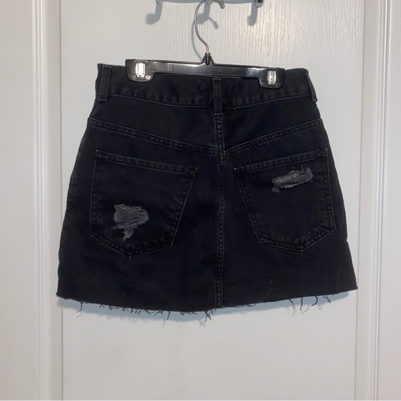 Forever 21 Black Denim Skirt! - Picture 3 of 3